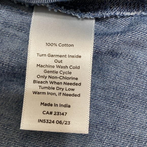 Talbots 1X denim shirt with ruffles and diamond like buttons. - Picture 10 of 10